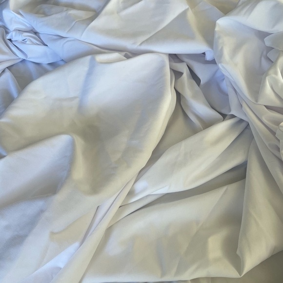 2 White Rectangle Table Cloths of 90 x 132 Inch  for 8 Foot Rectangle. - Picture 7 of 9